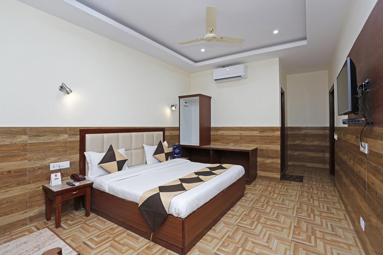 דהראדון Hotel Vishnu Inn מראה חיצוני תמונה