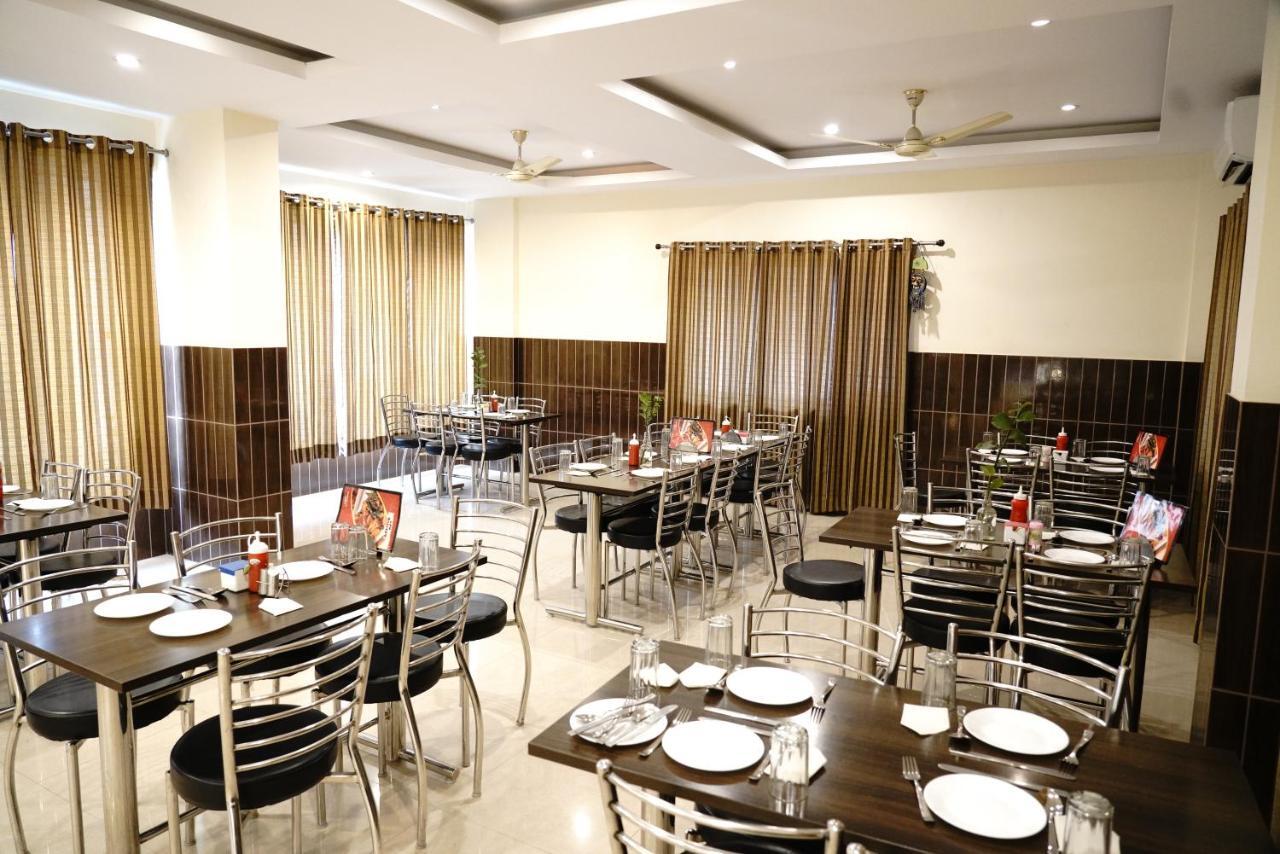 דהראדון Hotel Vishnu Inn מראה חיצוני תמונה